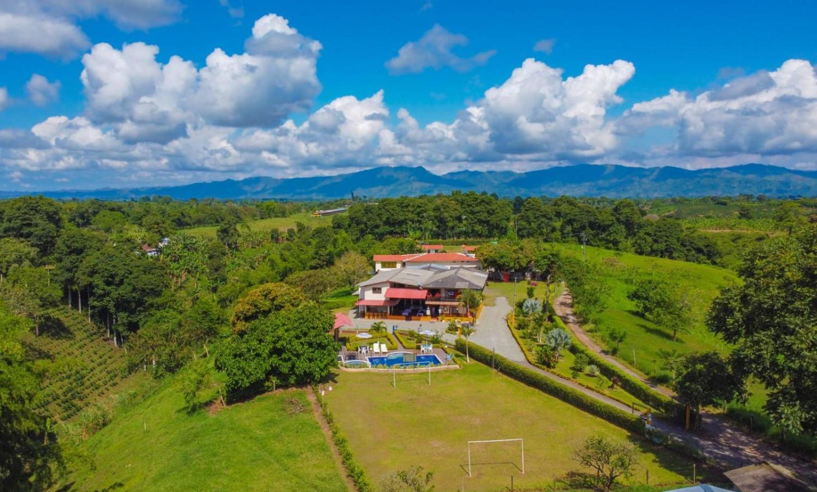 Finca Turistica Los Alpes Quimbaya Esterno foto